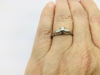 14k White Gold Vintage Round Cut 8pt Diamond with Diamond Accents Ring