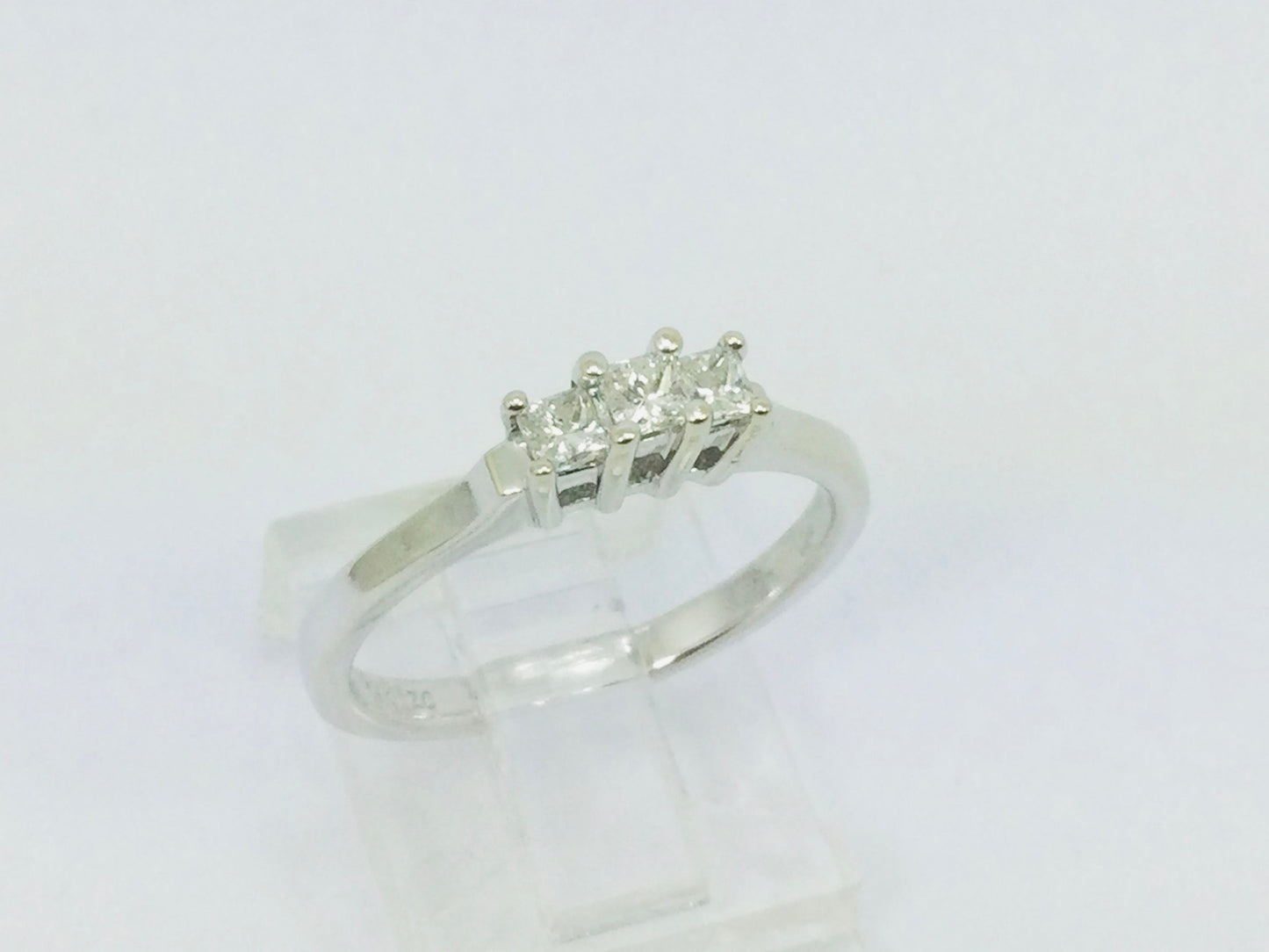 14k White Gold 26pt Princess Cut Diamond Trinity Ring