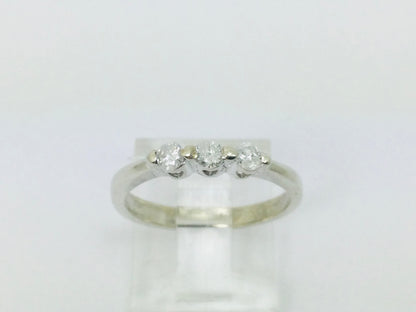 14k White Gold Round Cut 21pt Diamond Trinity Ring