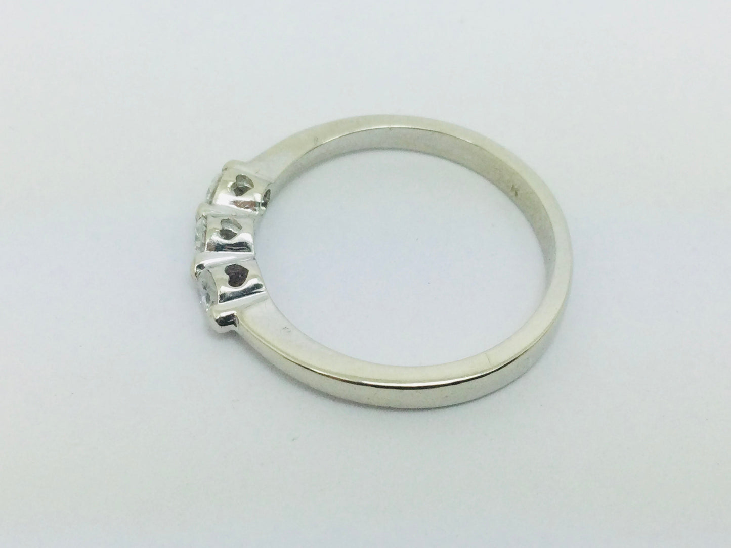 14k White Gold Round Cut 21pt Diamond Trinity Ring
