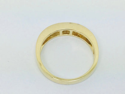 18k Yellow Gold Round Cut 42pt Diamond Channel Set Ring