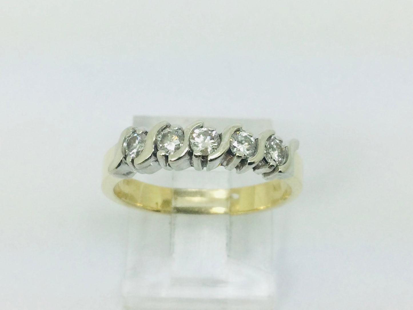 14k Yellow Gold Round Cut 35pt Diamond Row Set Band Ring