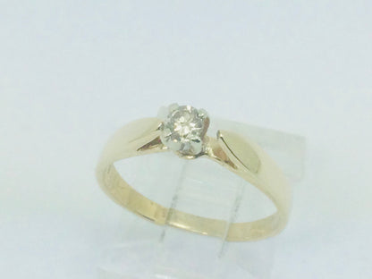 10k Yellow Gold Round Cut 0.14ct Diamond Solitaire Ring