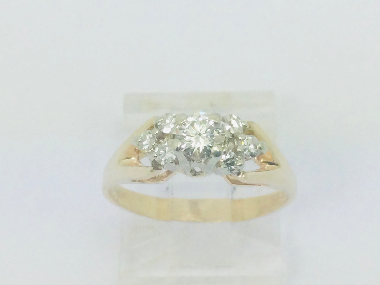 14k Yellow Gold Round Cut 0.40ct Diamond Ring