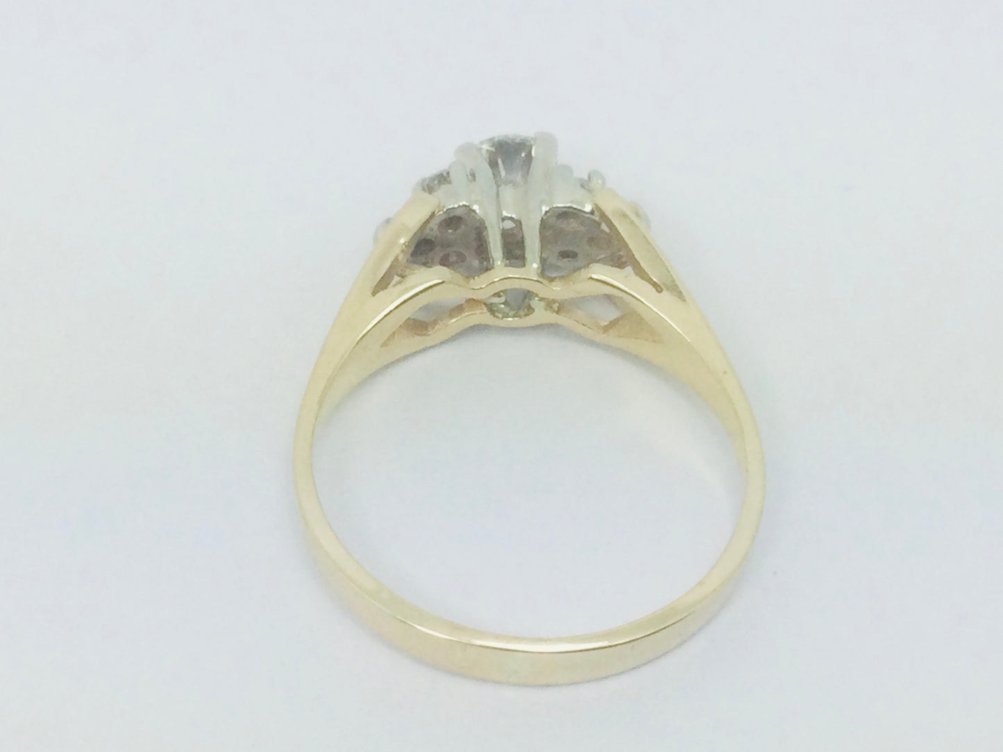 14k Yellow Gold Round Cut 0.40ct Diamond Ring