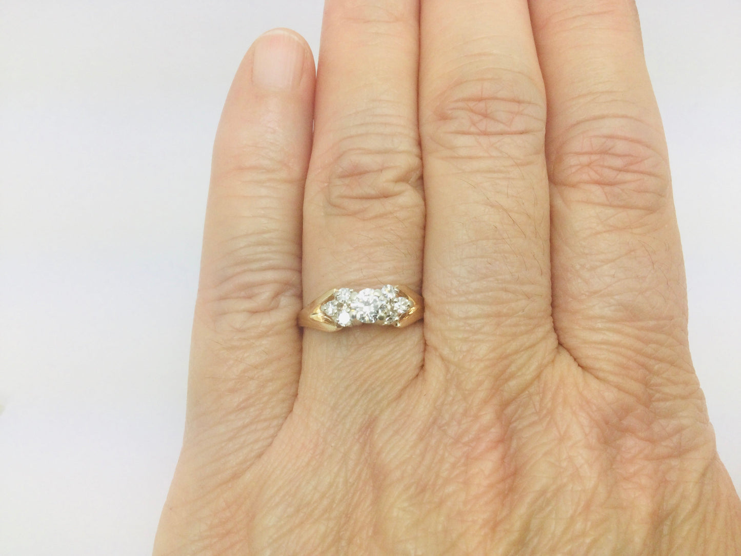 14k Yellow Gold Round Cut 0.40ct Diamond Ring