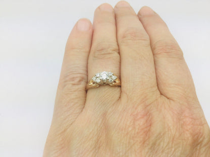 14k Yellow Gold Round Cut 0.40ct Diamond Ring