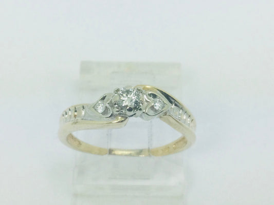 14k Yellow Gold Round Cut 10pt Diamond Heart Ring