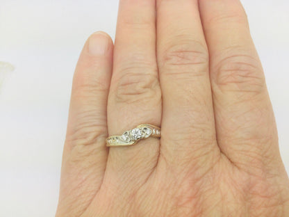 14k Yellow Gold Round Cut 10pt Diamond Heart Ring