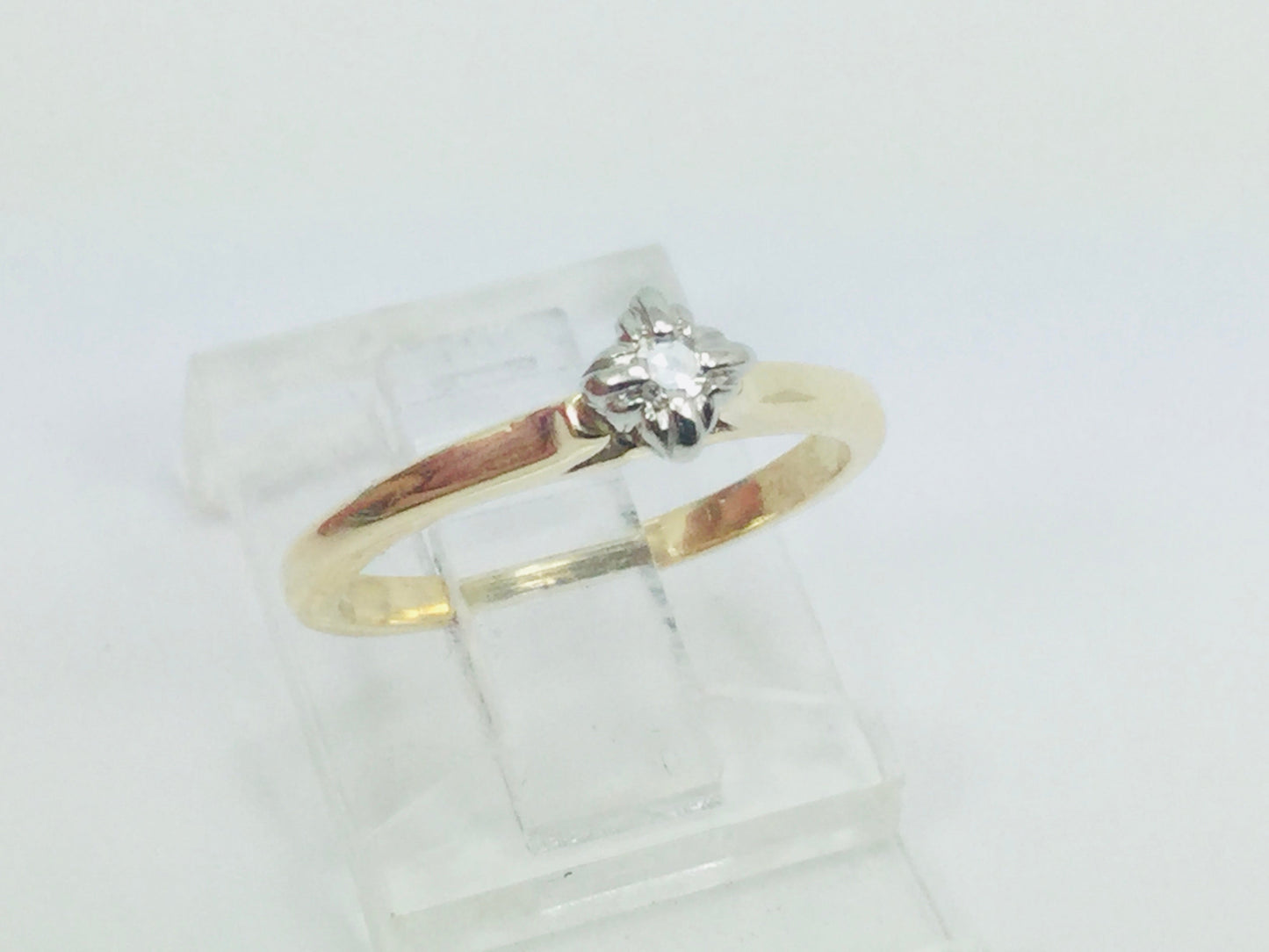 14k Yellow Gold Brilliant Cut 3pt Diamond Ring