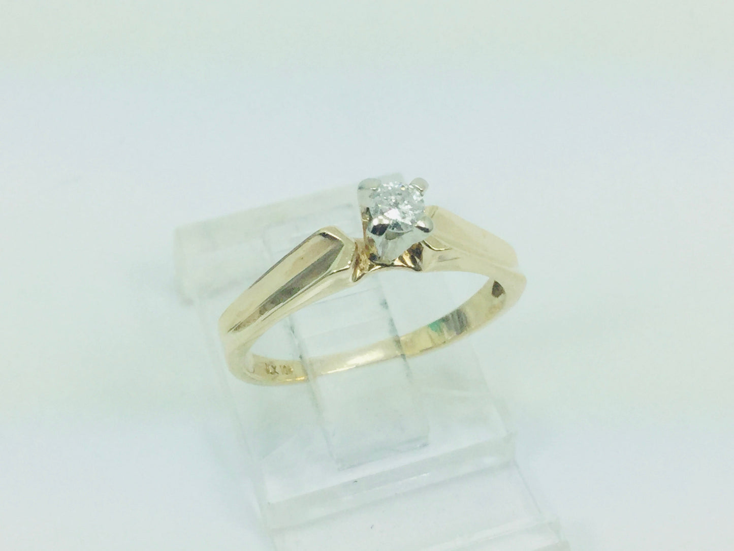 10k Yellow Gold Brilliant Cut 8pt Solitaire Diamond Ring