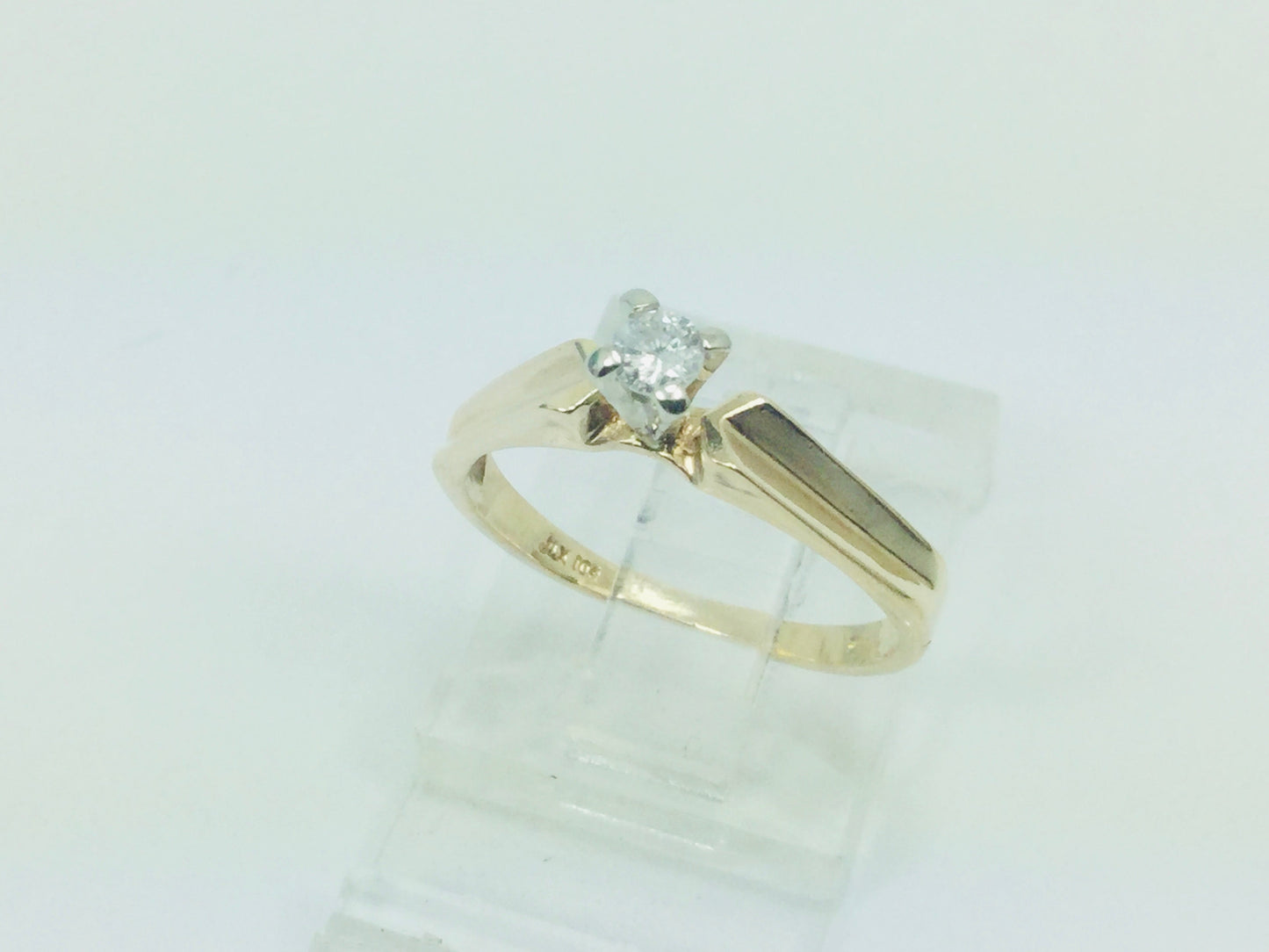 10k Yellow Gold Brilliant Cut 8pt Solitaire Diamond Ring