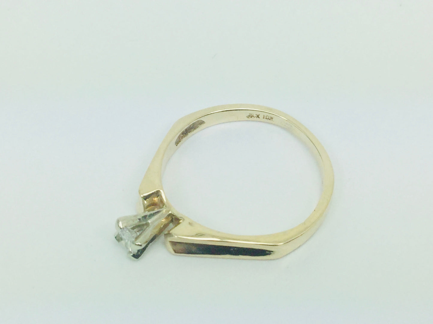 10k Yellow Gold Brilliant Cut 8pt Solitaire Diamond Ring