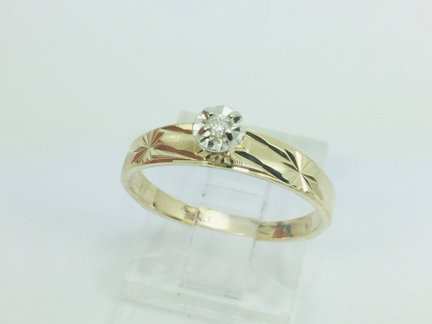 10k Yellow Gold Brilliant Cut 3pt Solitaire Diamond Ring