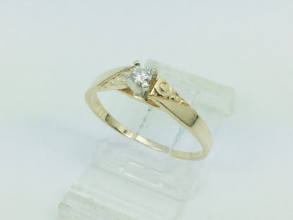 14k Yellow Gold Brilliant Cut 7pt Solitaire Diamond Ring