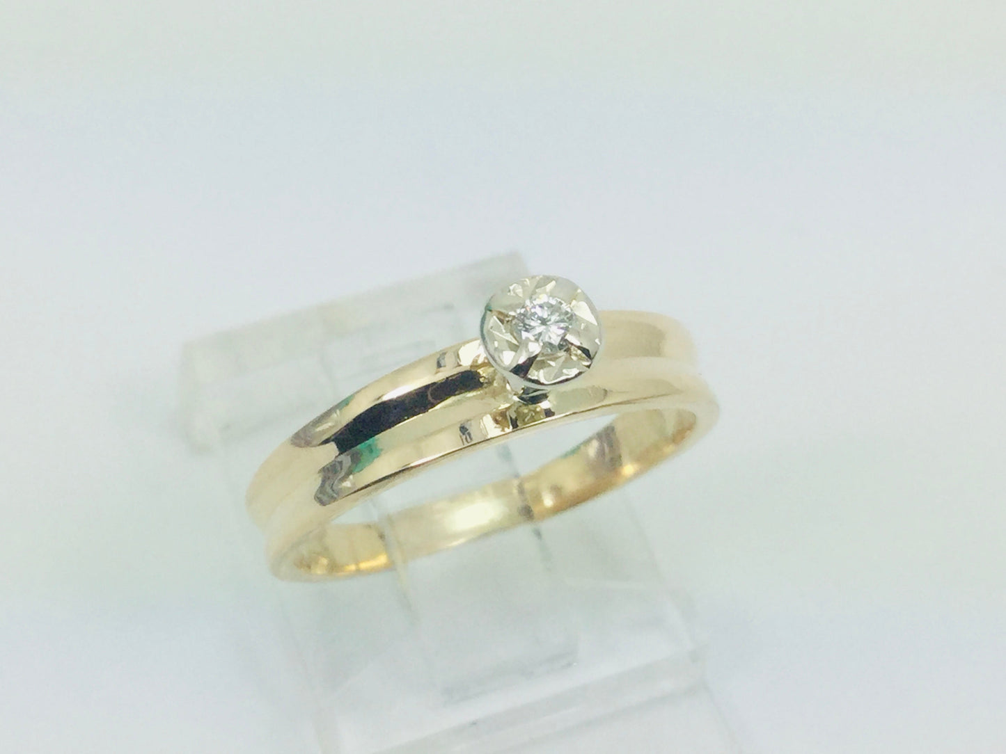 14k Yellow Gold Brilliant Cut 4pt Solitaire Diamond Ring