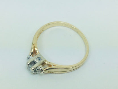 14k Yellow Gold Round Cut 0.12ct Solitaire with Accents Diamond Ring