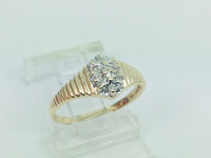 10k Yellow Gold Brilliant Cut 8pt Diamond Cluster Ring