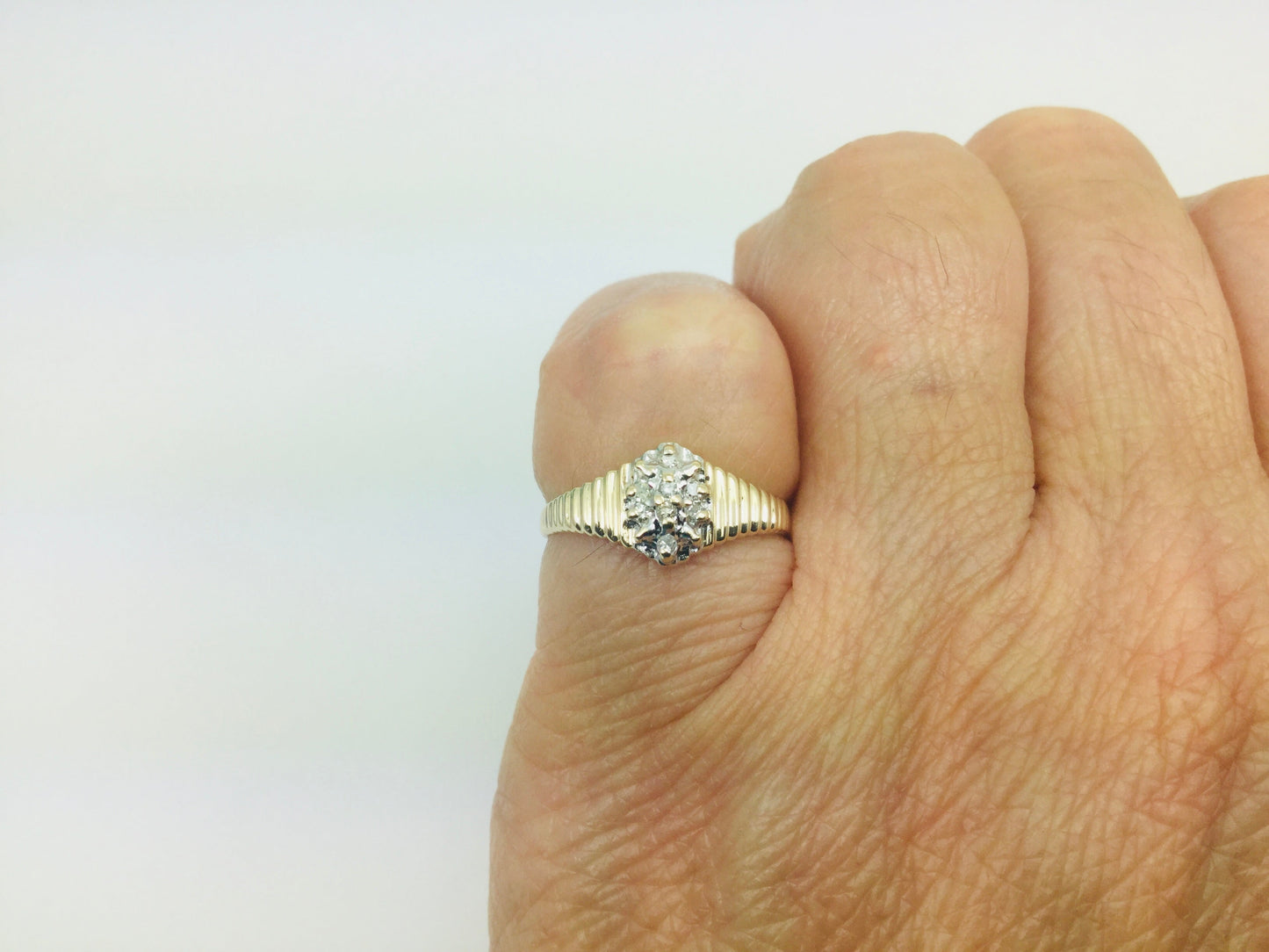 10k Yellow Gold Brilliant Cut 8pt Diamond Cluster Ring