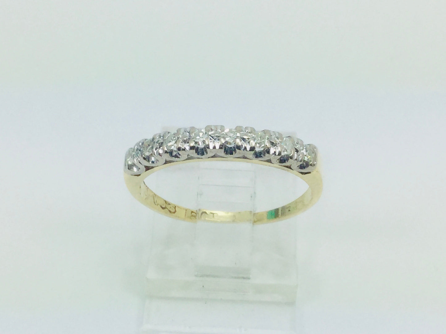 18k Yellow Gold Brilliant Cut 16pt Diamond Row Set Ring