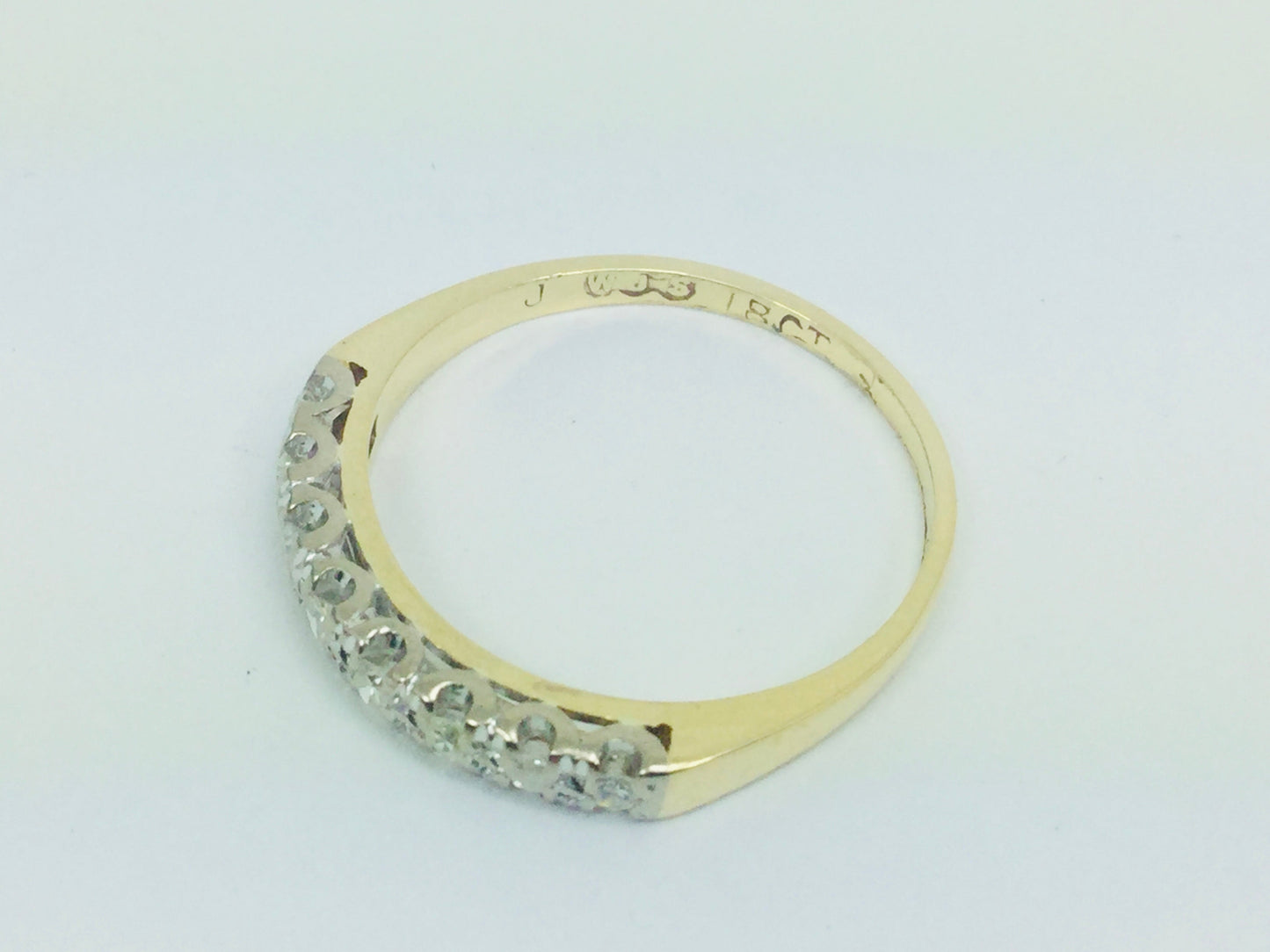 18k Yellow Gold Brilliant Cut 16pt Diamond Row Set Ring