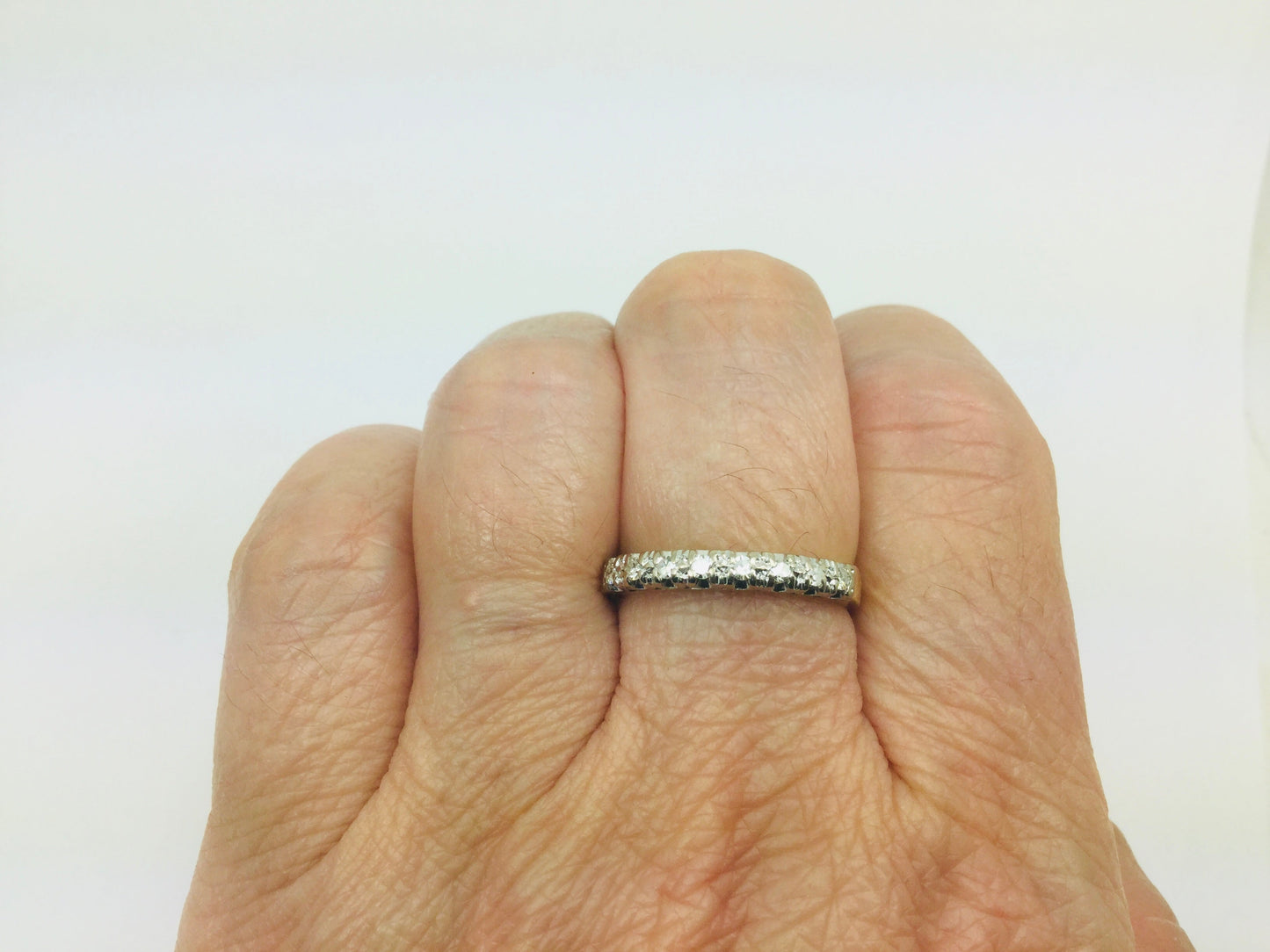 18k Yellow Gold Brilliant Cut 16pt Diamond Row Set Ring