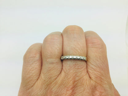 18k Yellow Gold Brilliant Cut 16pt Diamond Row Set Ring
