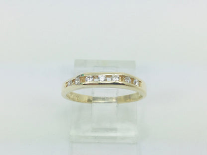 14k Yellow Gold Round Cut 0.14ct Diamond Channel Set Ring