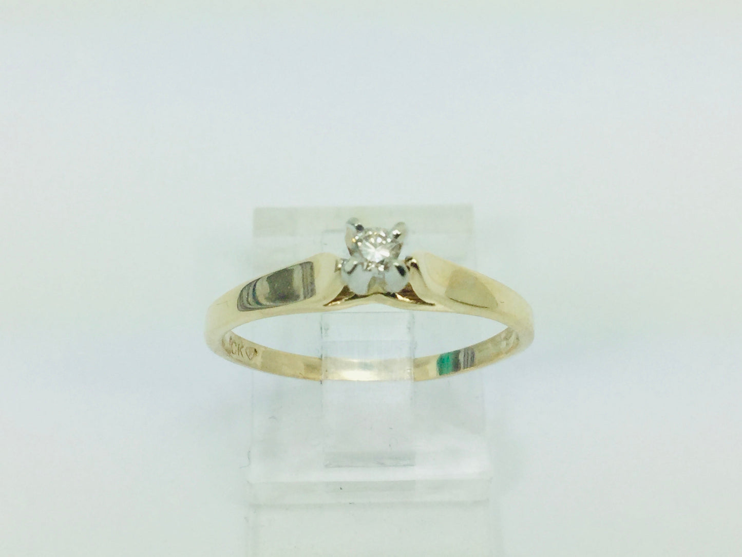 10k Yellow Gold Round Cut 0.06ct Solitaire Diamond Ring