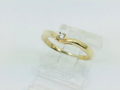 14k Yellow Gold Brilliant Cut 4pt Diamond Solitaire Ring