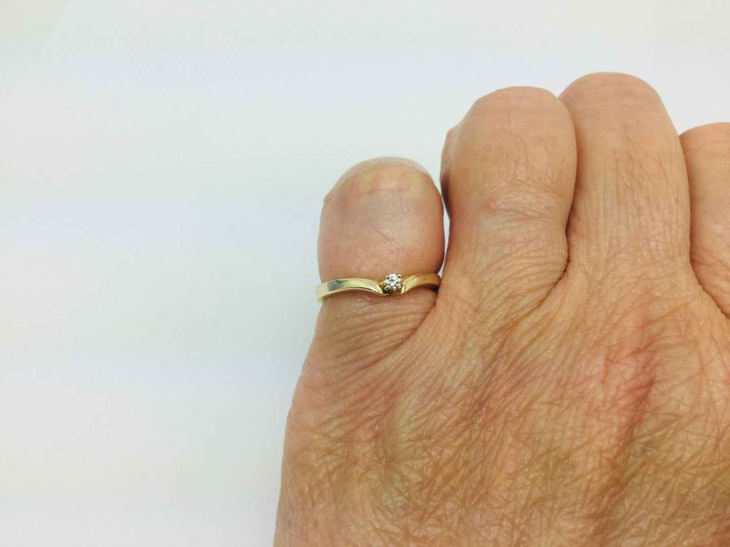 14k Yellow Gold Brilliant Cut 4pt Diamond Solitaire Ring