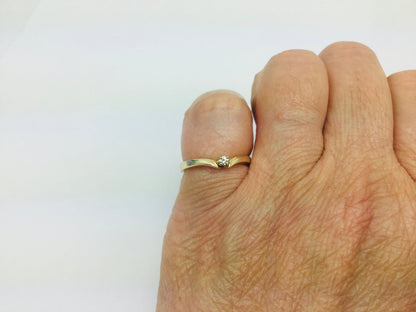 14k Yellow Gold Brilliant Cut 4pt Diamond Solitaire Ring