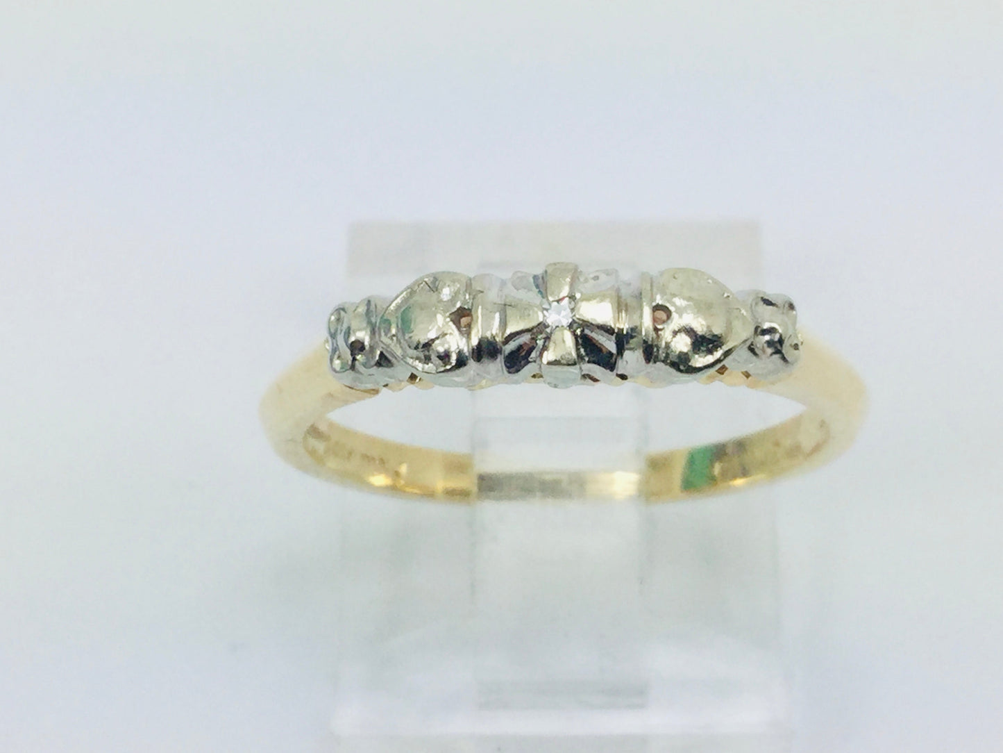 14k Yellow Gold Round Cut Diamond Heart Ring