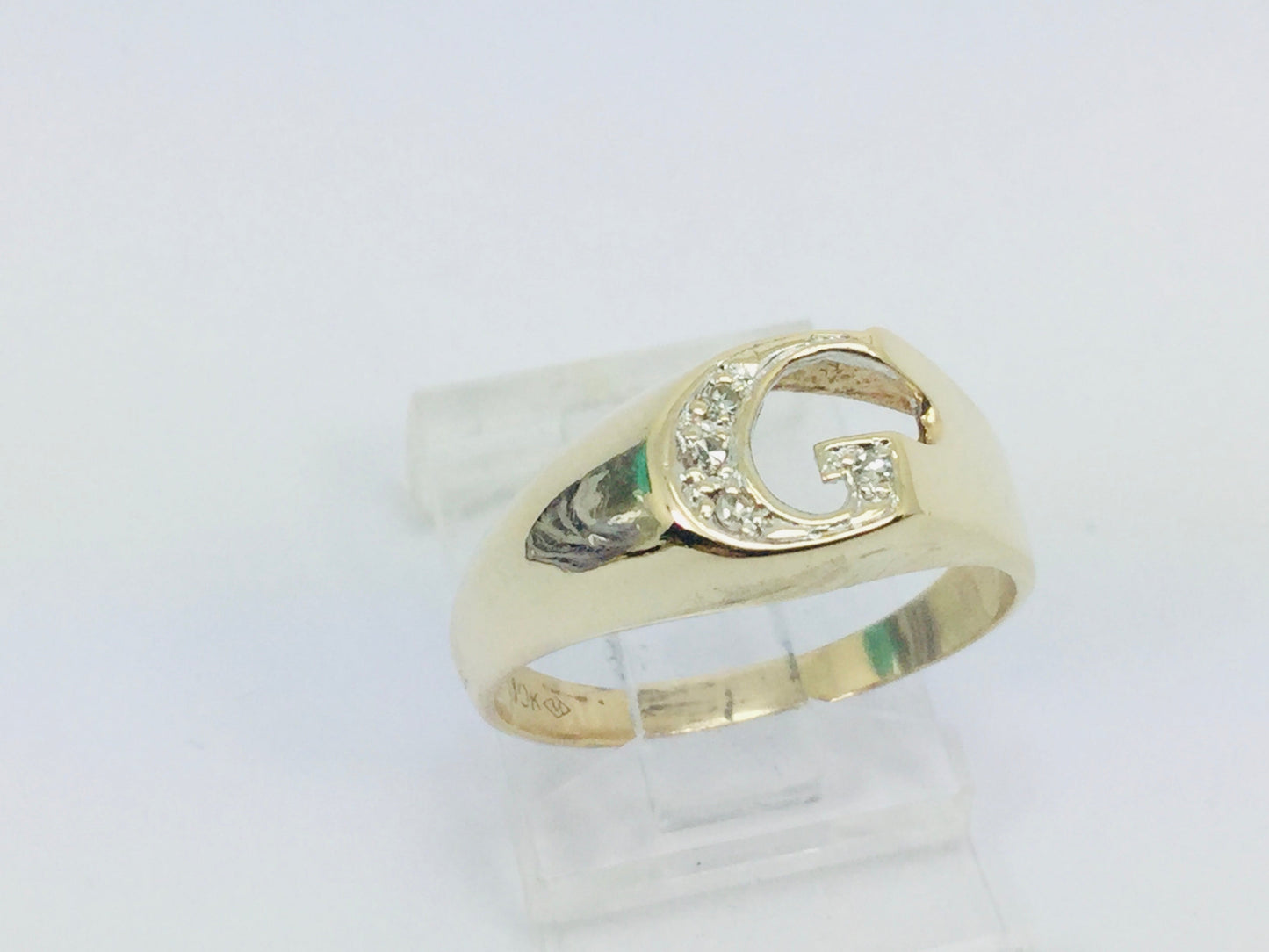 10k Yellow Gold Brilliant Cut 4pt Diamond Letter 'G' Ring