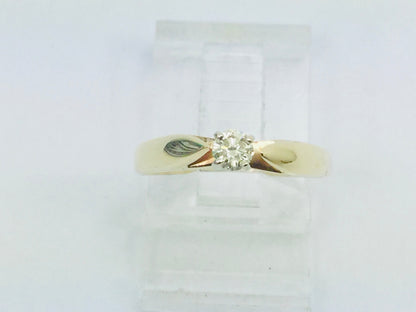 10k Yellow Gold Round Cut 15pt Solitaire Diamond Ring