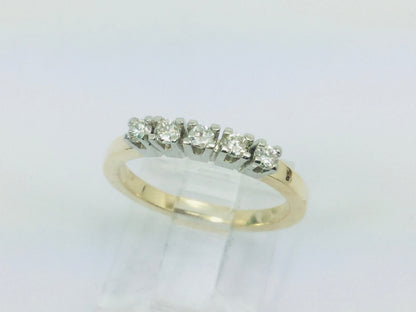 14k Yellow Gold Round Cut 0.20ct Row Set Diamond Ring
