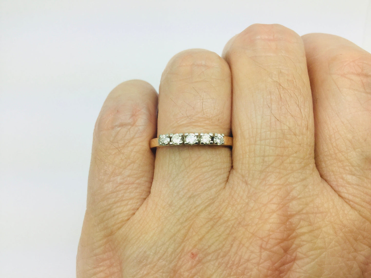 14k Yellow Gold Round Cut 0.20ct Row Set Diamond Ring
