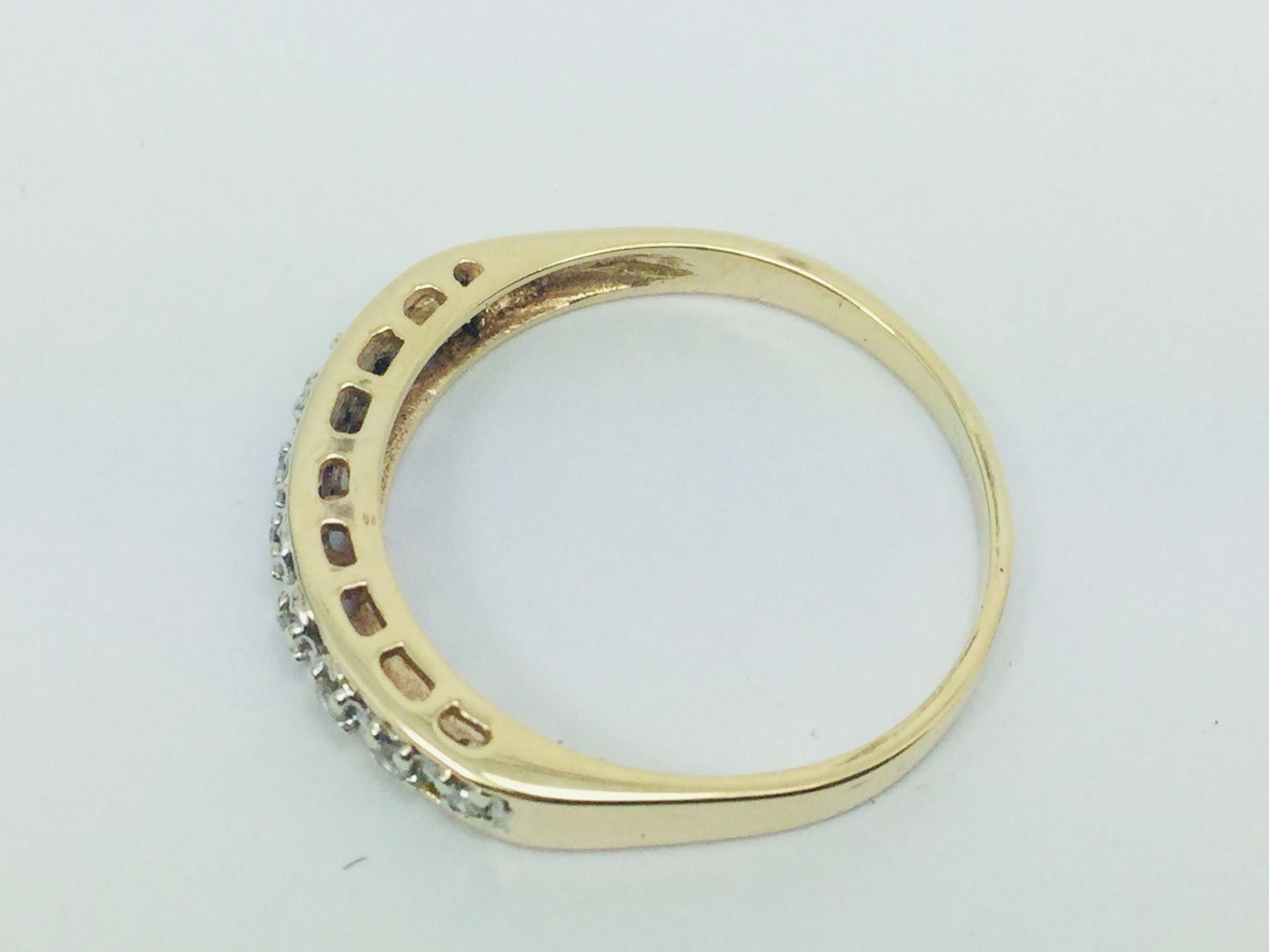10k Yellow Gold Brilliant Cut 9pt Row Set Diamond Ring