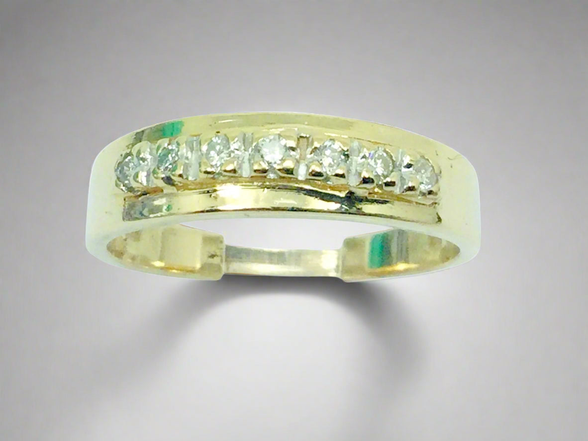 14k Yellow Gold Brilliant Cut 14pt Row Set Diamond Ring