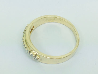 14k Yellow Gold Brilliant Cut 14pt Row Set Diamond Ring