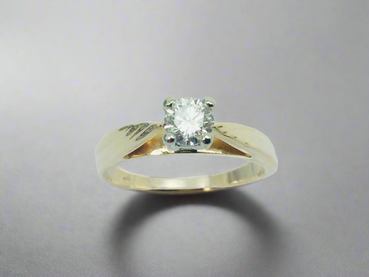 14k Yellow Gold Round Cut 1/4ct (0.25ct) Diamond Solitaire Ring