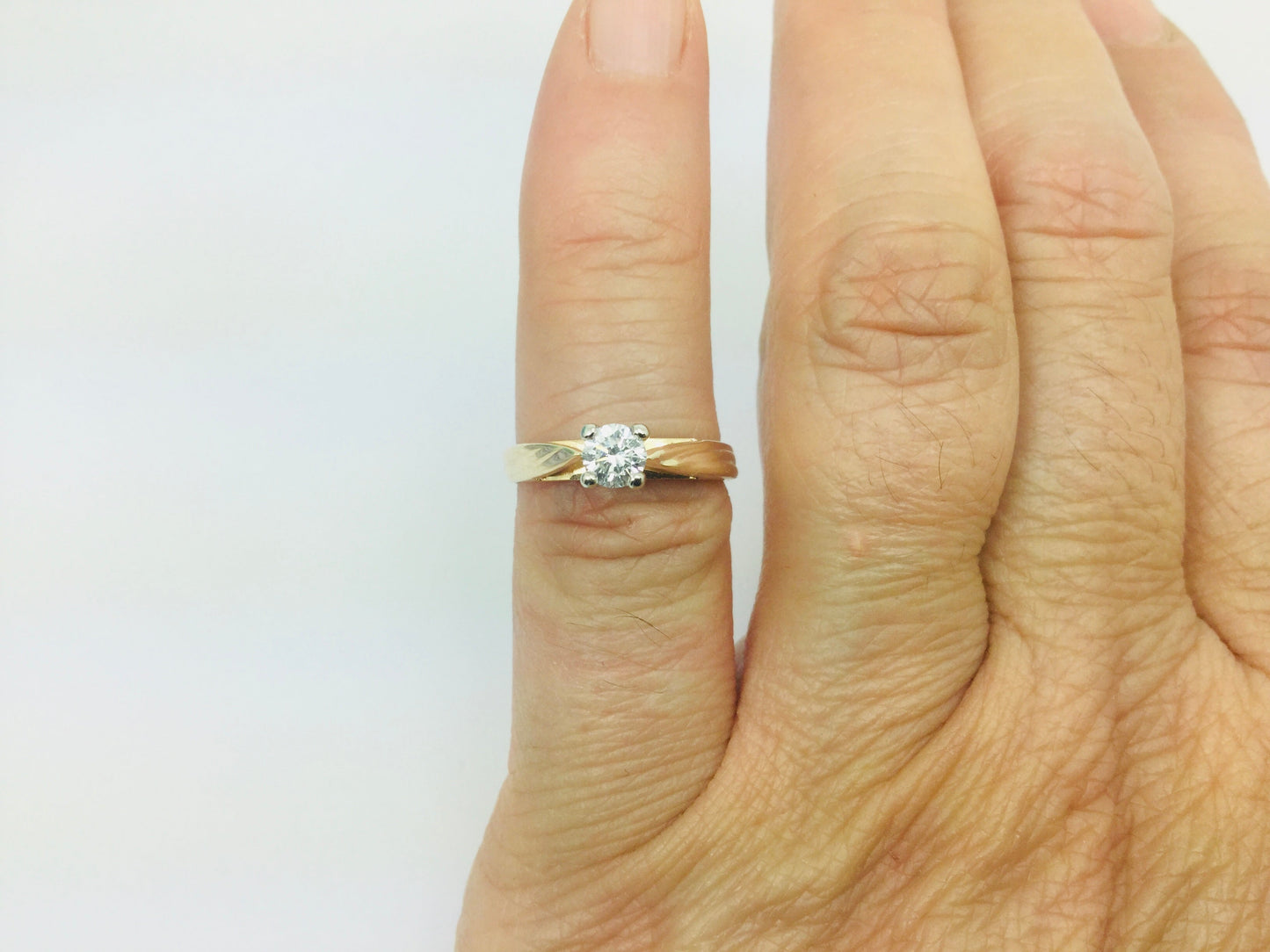 14k Yellow Gold Round Cut 1/4ct (0.25ct) Diamond Solitaire Ring