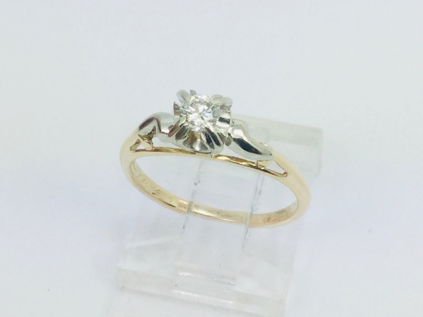 14k Yellow & White Gold Round Cut 0.15ct Diamond Solitaire Ring