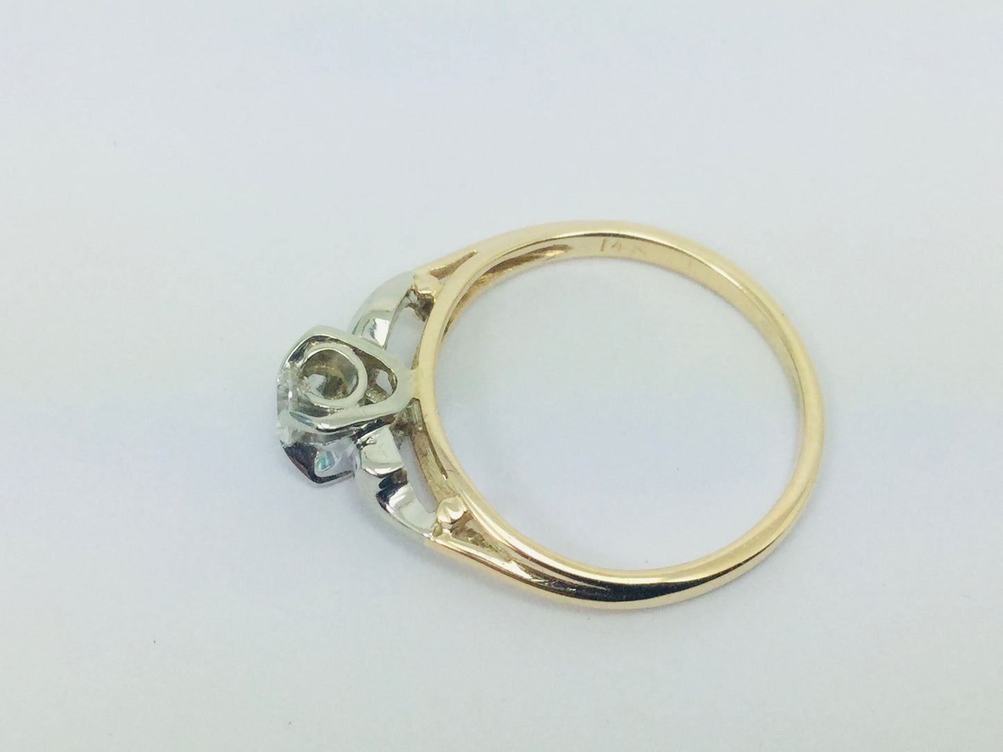14k Yellow & White Gold Round Cut 0.15ct Diamond Solitaire Ring
