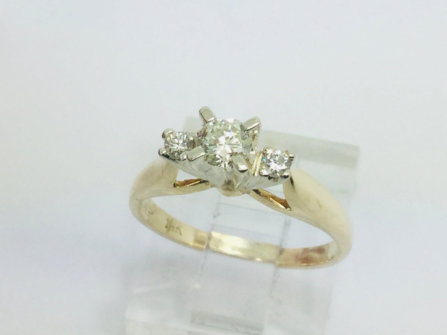 14k Yellow Gold Round Cut 0.24ct Diamond Trinity Ring
