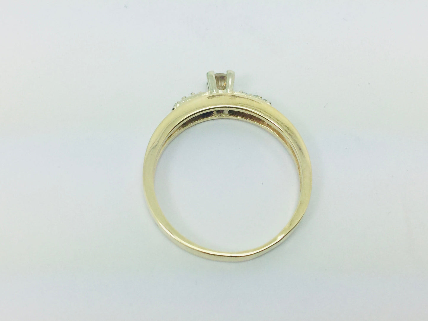 14k Yellow Gold Round Cut 17pt Diamond Solitaire with Accents Ring
