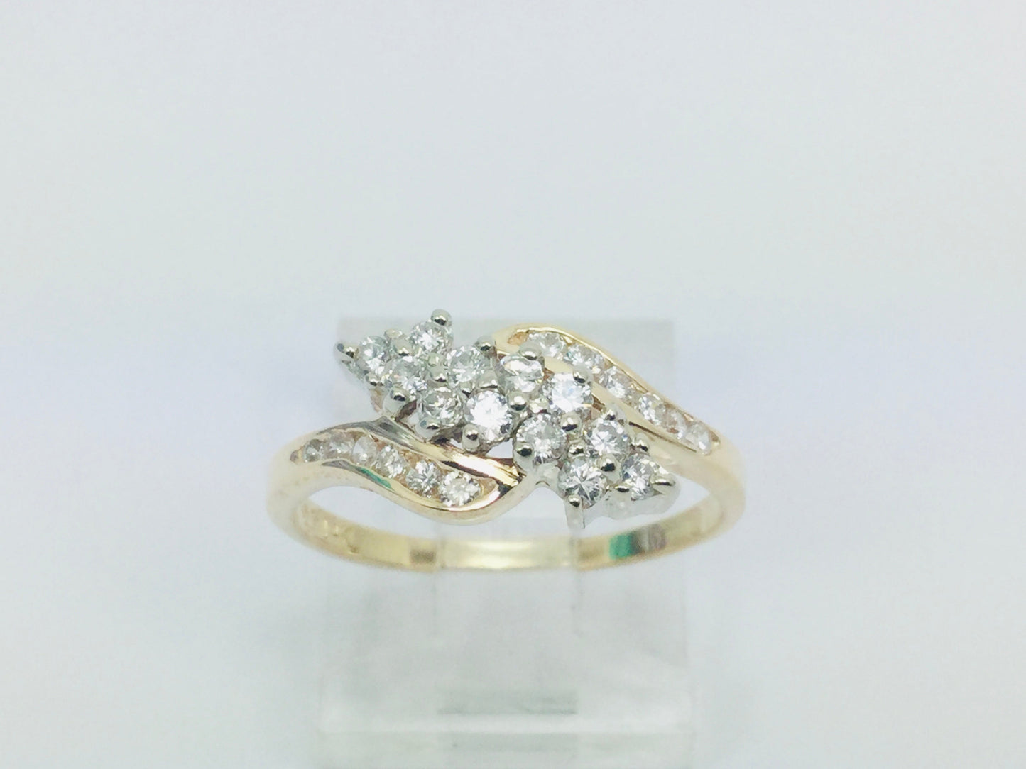 14k Yellow & White Gold Round Cut 0.54ct Diamond Cluster Ring