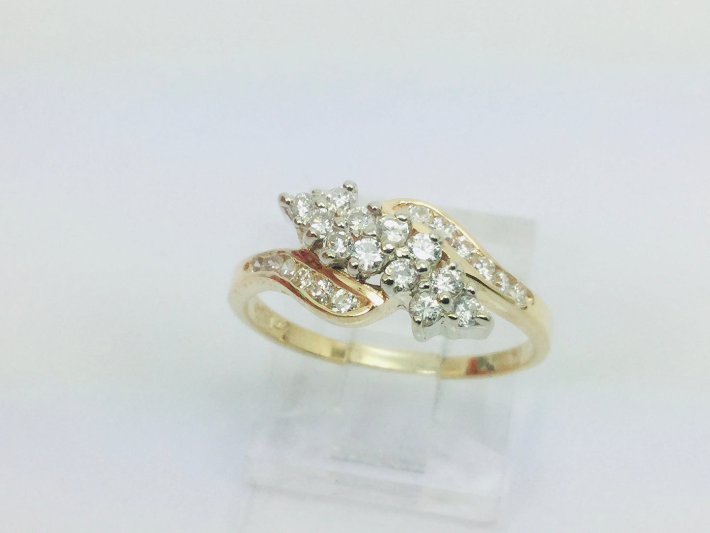 14k Yellow & White Gold Round Cut 0.54ct Diamond Cluster Ring