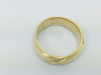10k Yellow Gold Geometric Lines Pattern Band Ring