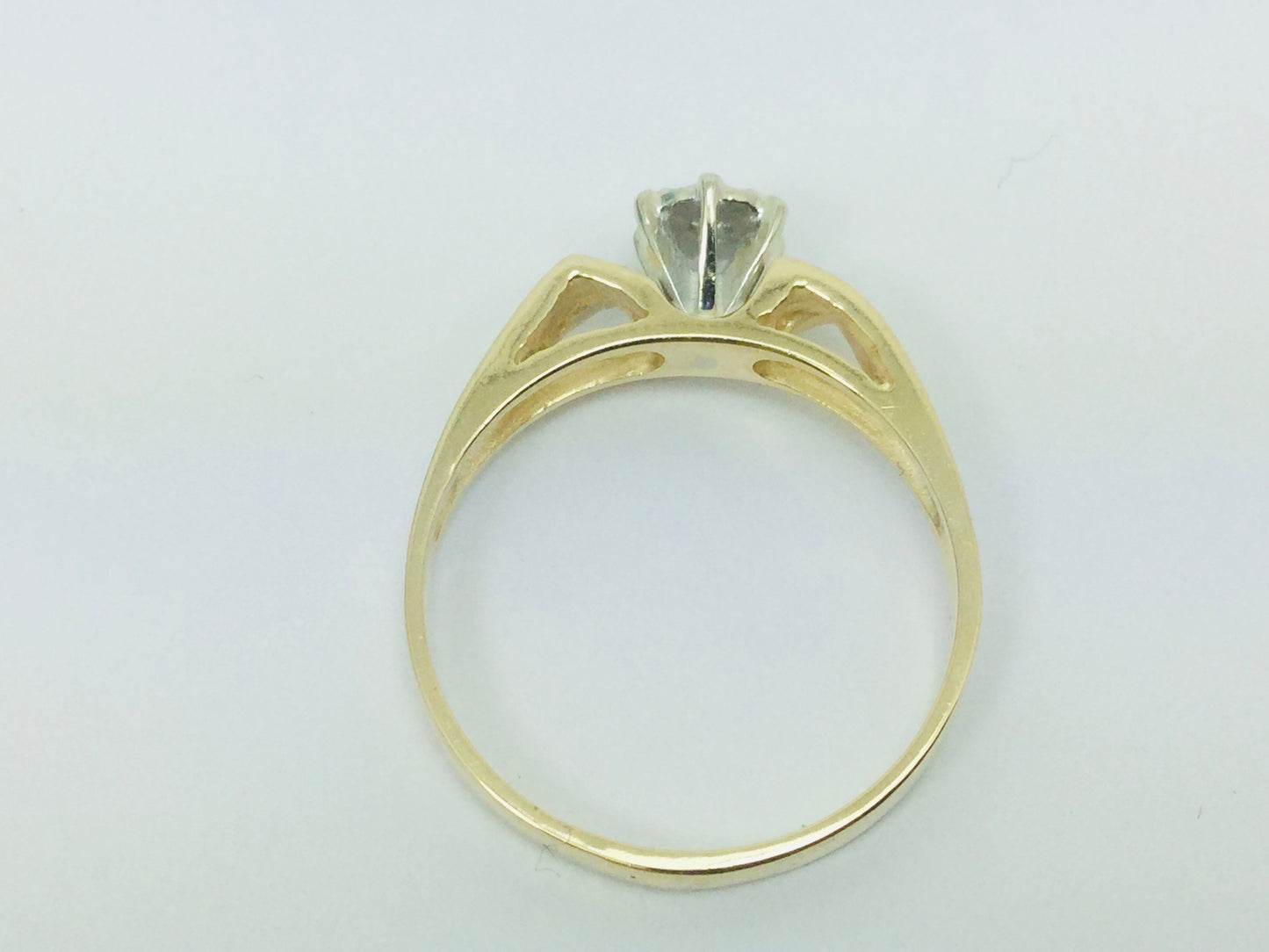 14k Yellow Gold Round Cut 6pt Diamond Illusion Set Solitaire Ring